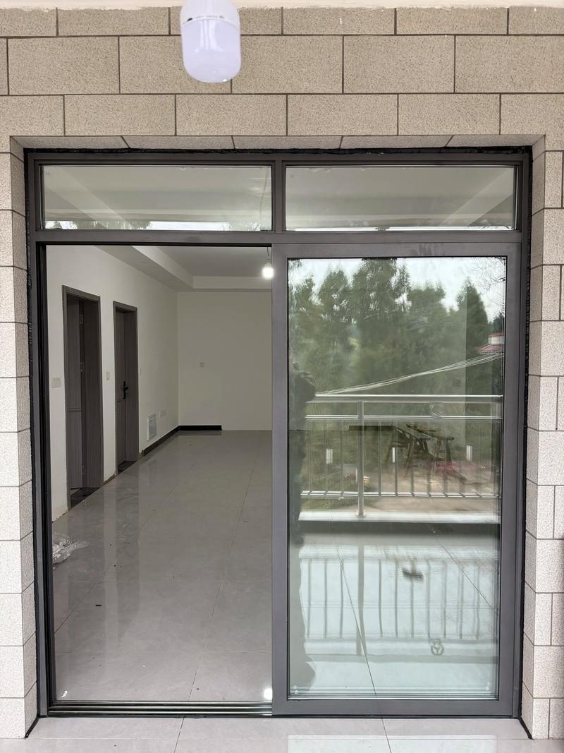 自建房安裝斷橋平開系統門窗 簡約大氣的智慧選擇